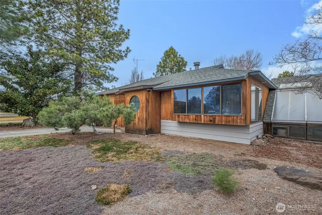 $360,000 | 219 K Street Southwest, Quincy, WA 98848