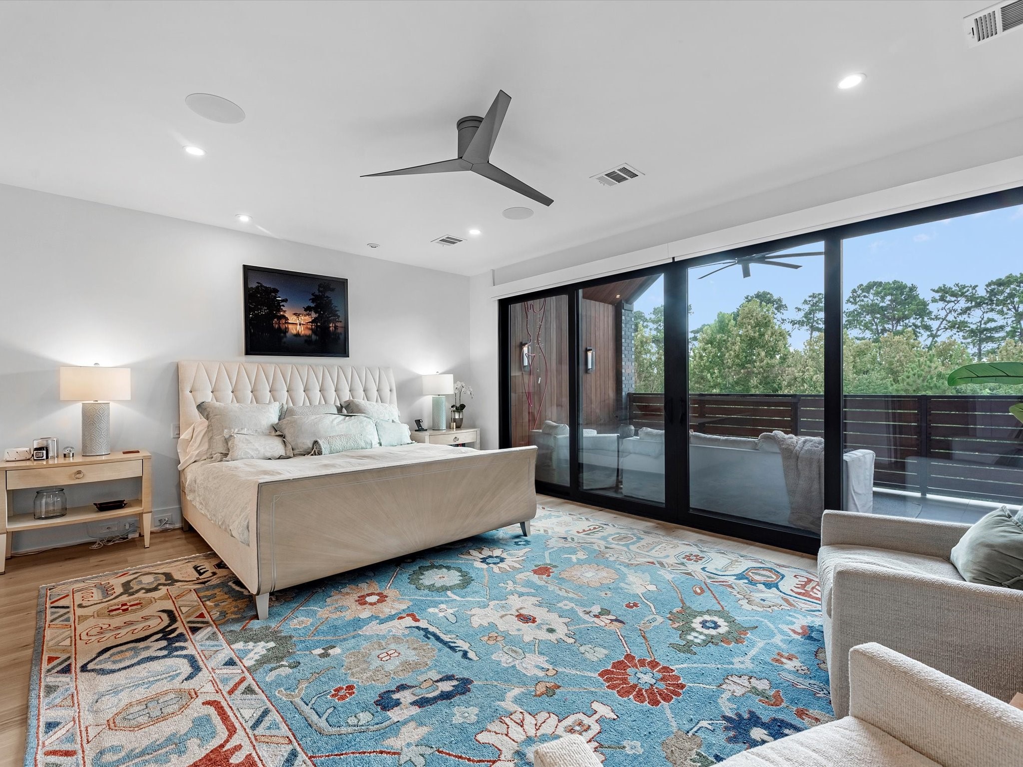 6404 Haskell Street Houston, TX 77007 - Photo 29 of 35 Primary suite with balcony overlooking Memorial Park