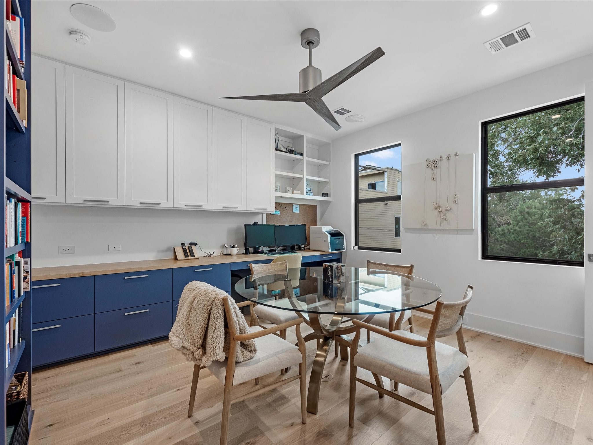 6404 Haskell Street Houston, TX 77007 - Photo 33 of 35 Secondary bedroom utilized as an office, enhancing the third floor as a true owner’s suite