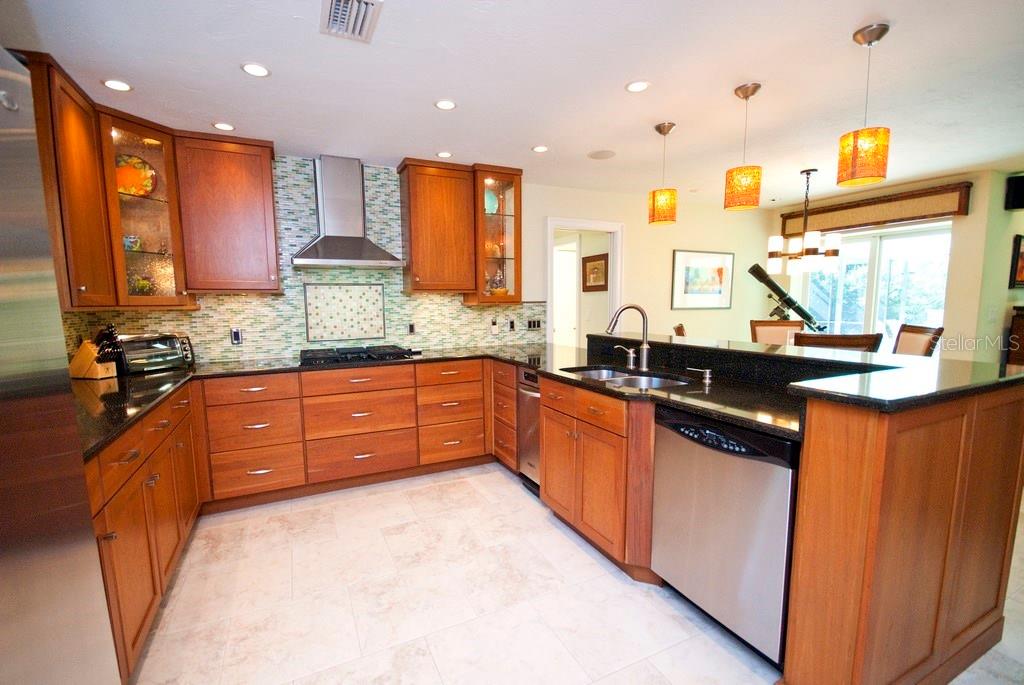 2251 Shadow Oaks Road Sarasota, FL 34240 - Photo 7 of 14 Kitchen