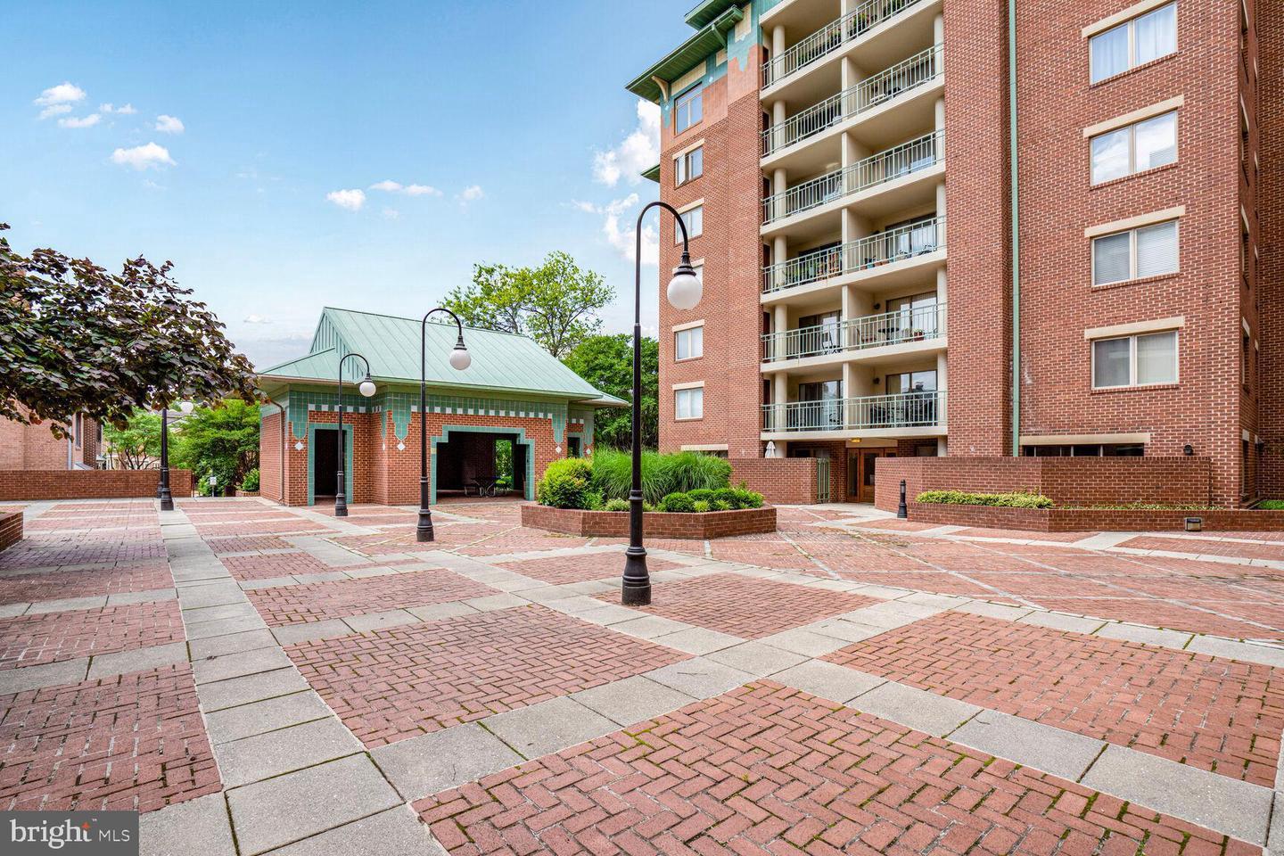 545 East Braddock Road, Unit 101 Alexandria, VA 22314 - Photo 44 of 46 community patio