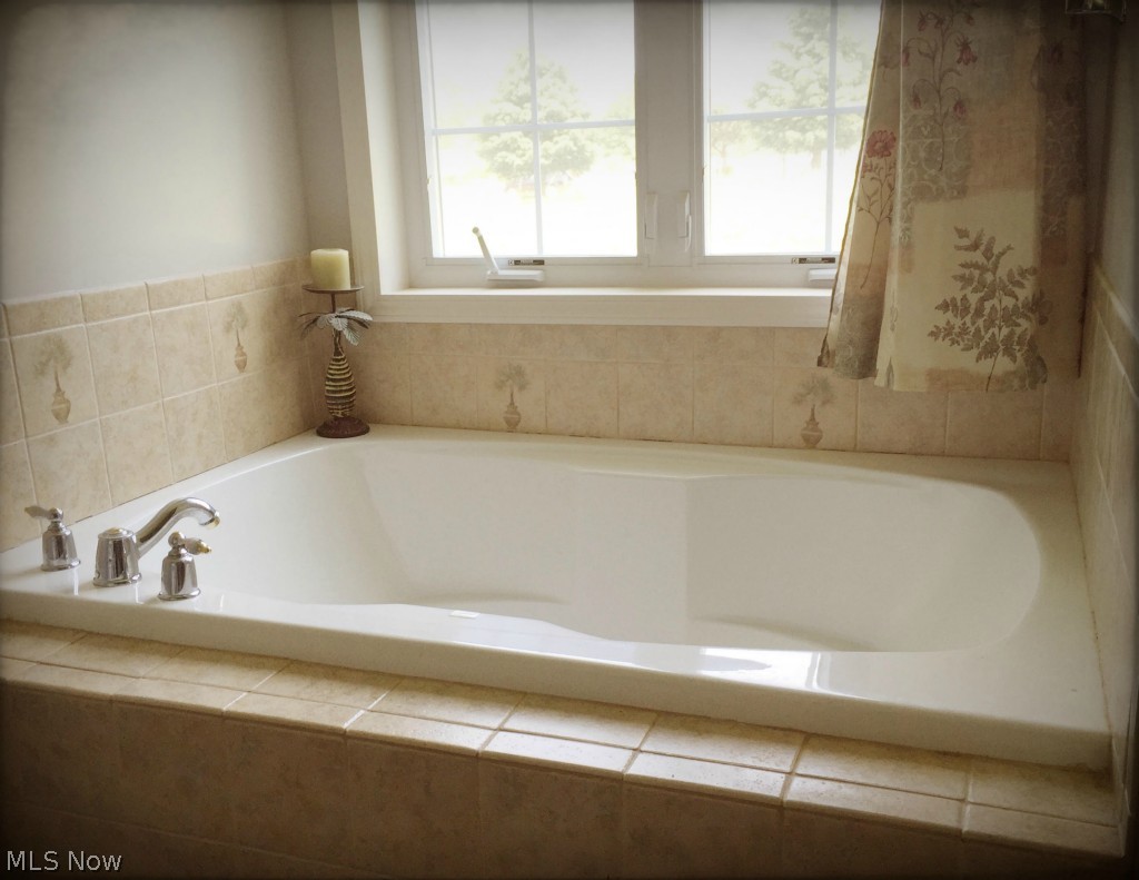 1032 Tallmadge Road Kent, OH 44240 - Photo 2 of 15 Gallery Image 2
