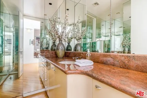 $4,250,000 | 816 North Kenter Avenue, Los Angeles, CA 90049