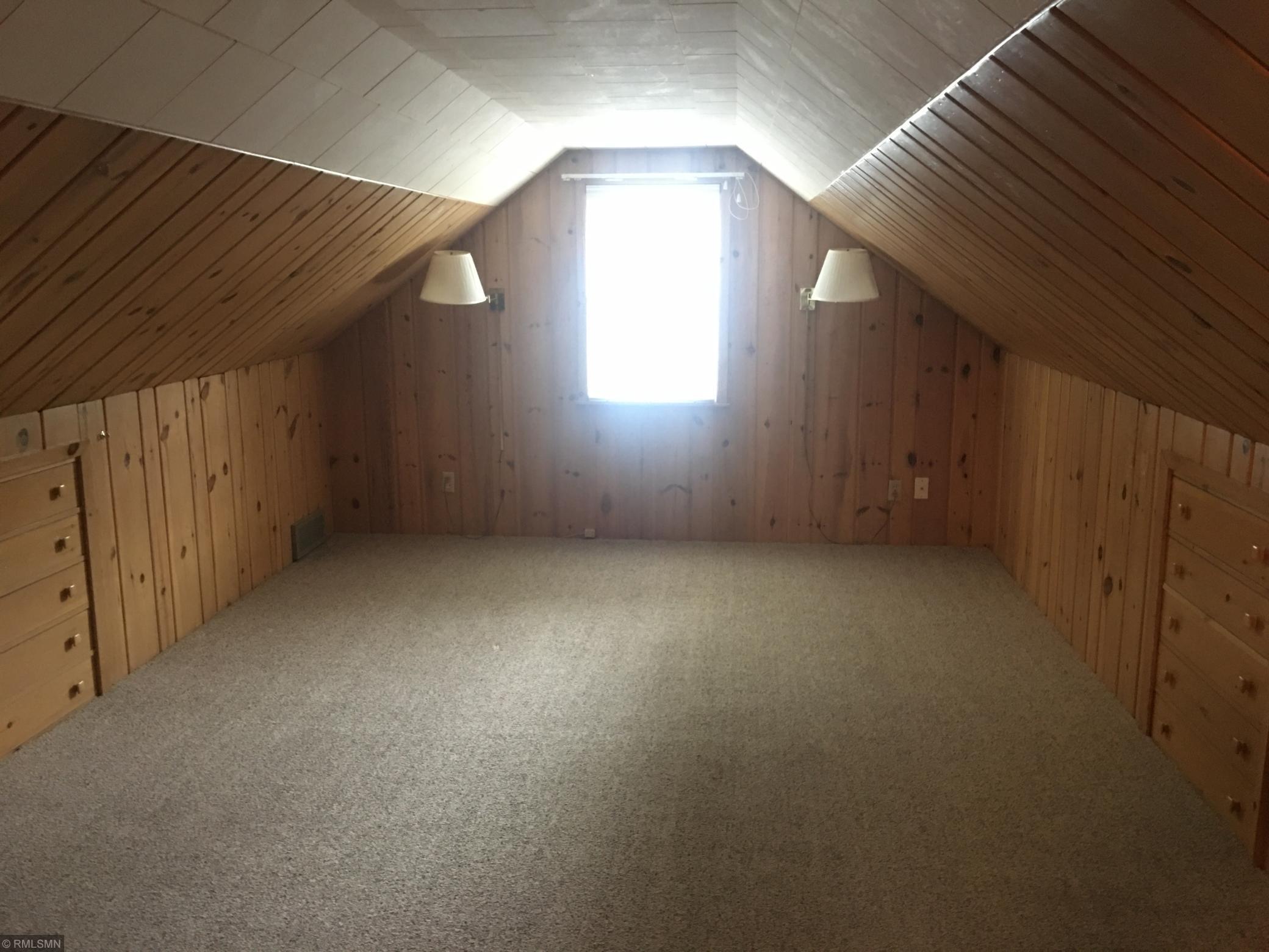 911 16th Avenue Northeast Rochester, MN 55906 - Photo 11 of 16 Gallery Image 11