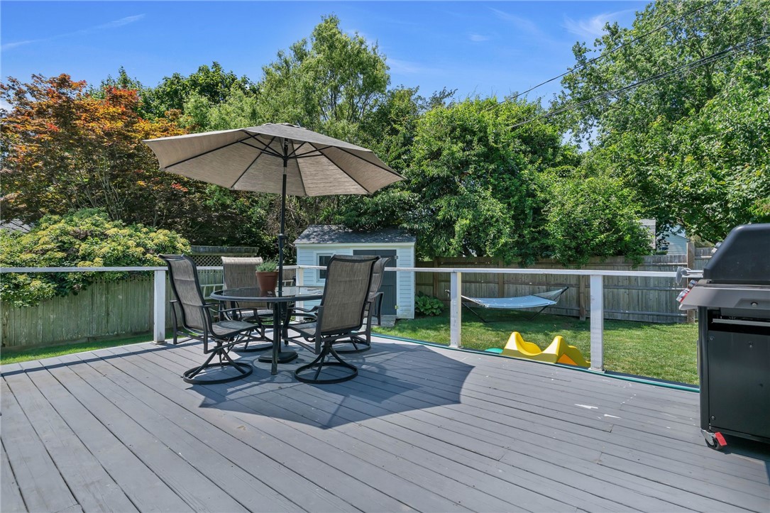 19 Sherwood Road Middletown, RI 02842 - Photo 26 of 31 Gallery Image 26