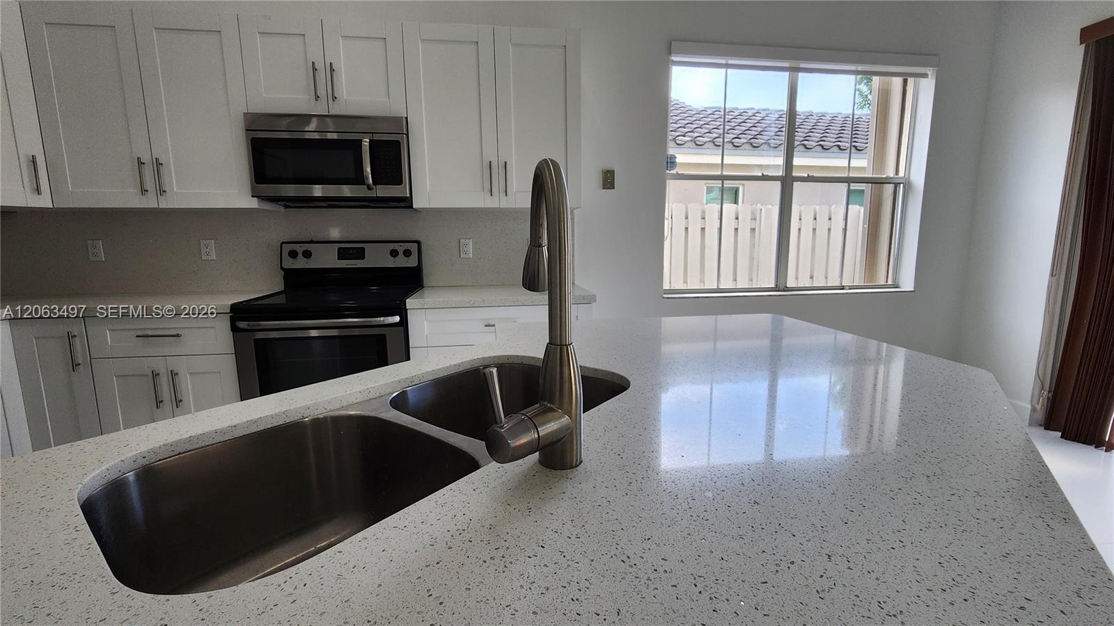 924 Falling Water Road, Unit 924 Weston, FL 33326 - Photo 5 of 20 Gallery Image 5