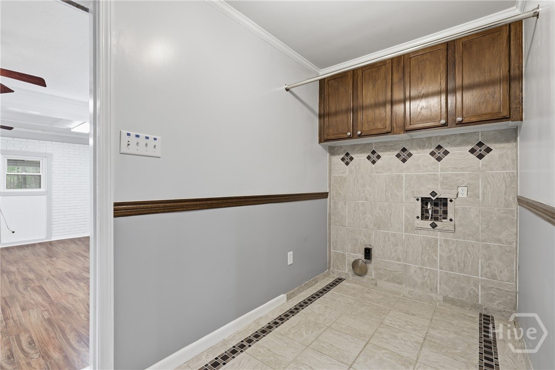 22010 Highway 46 Pembroke, GA 31321 - Photo 12 of 57 Laundry Room