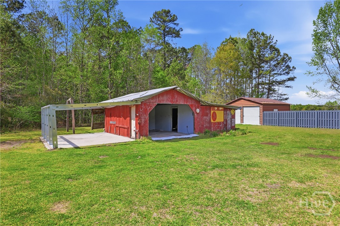 22010 Highway 46 Pembroke, GA 31321 - Photo 41 of 57 Workshop with power