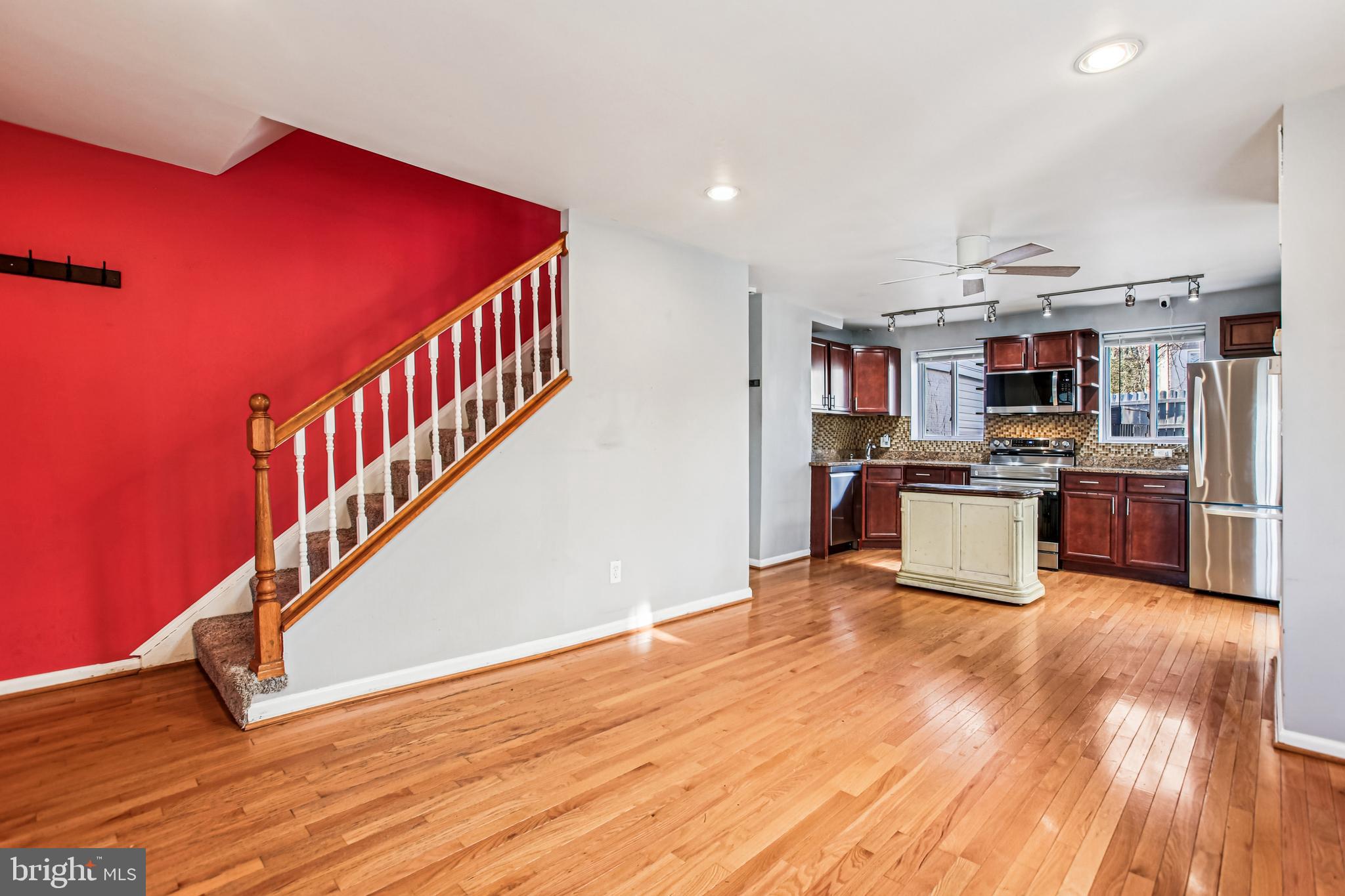 836 Division Avenue Northeast Washington, DC 20019 - Photo 5 of 35