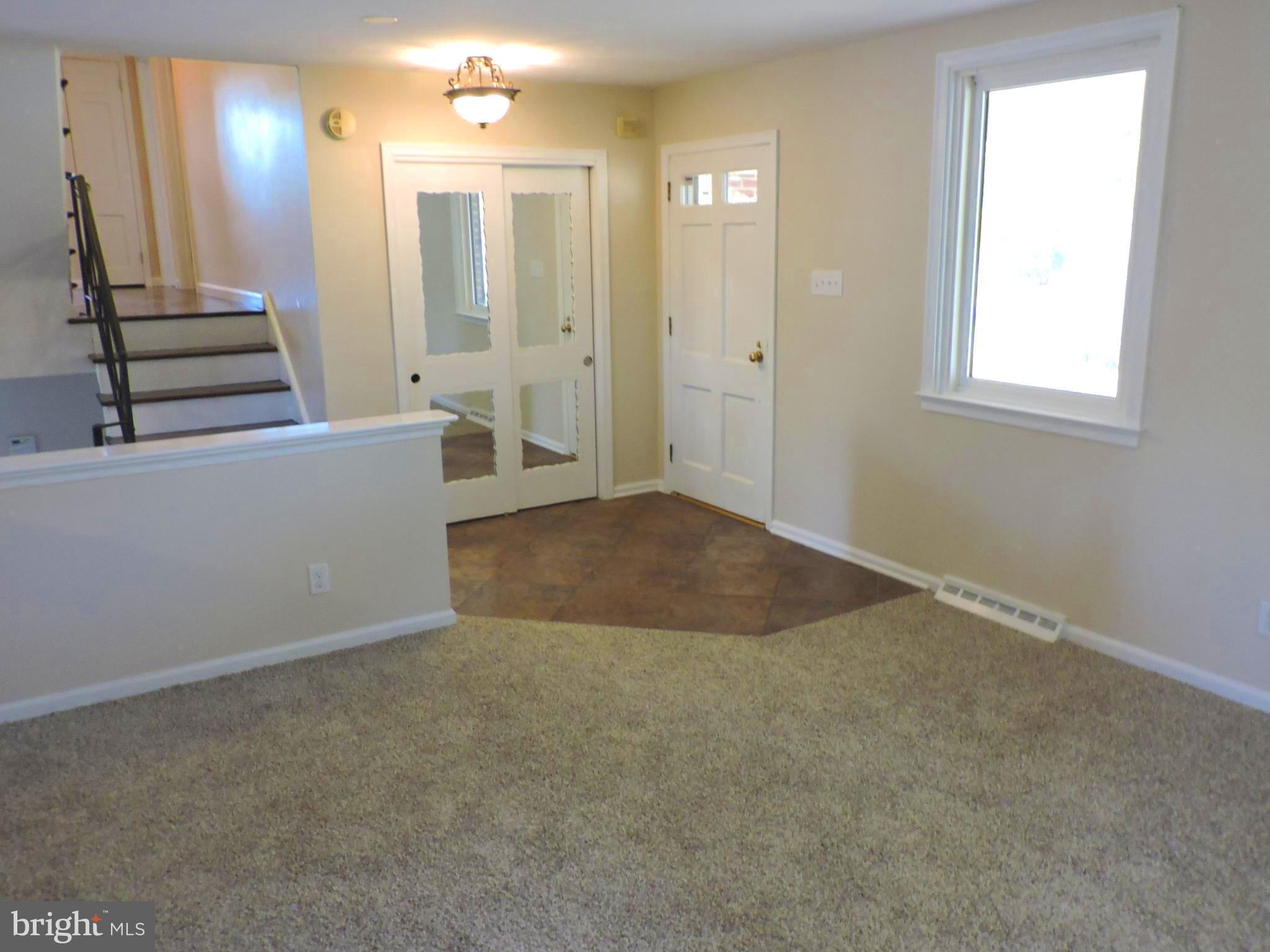 306 Arbor Road Cinnaminson, NJ 08077 - Photo 4 of 40