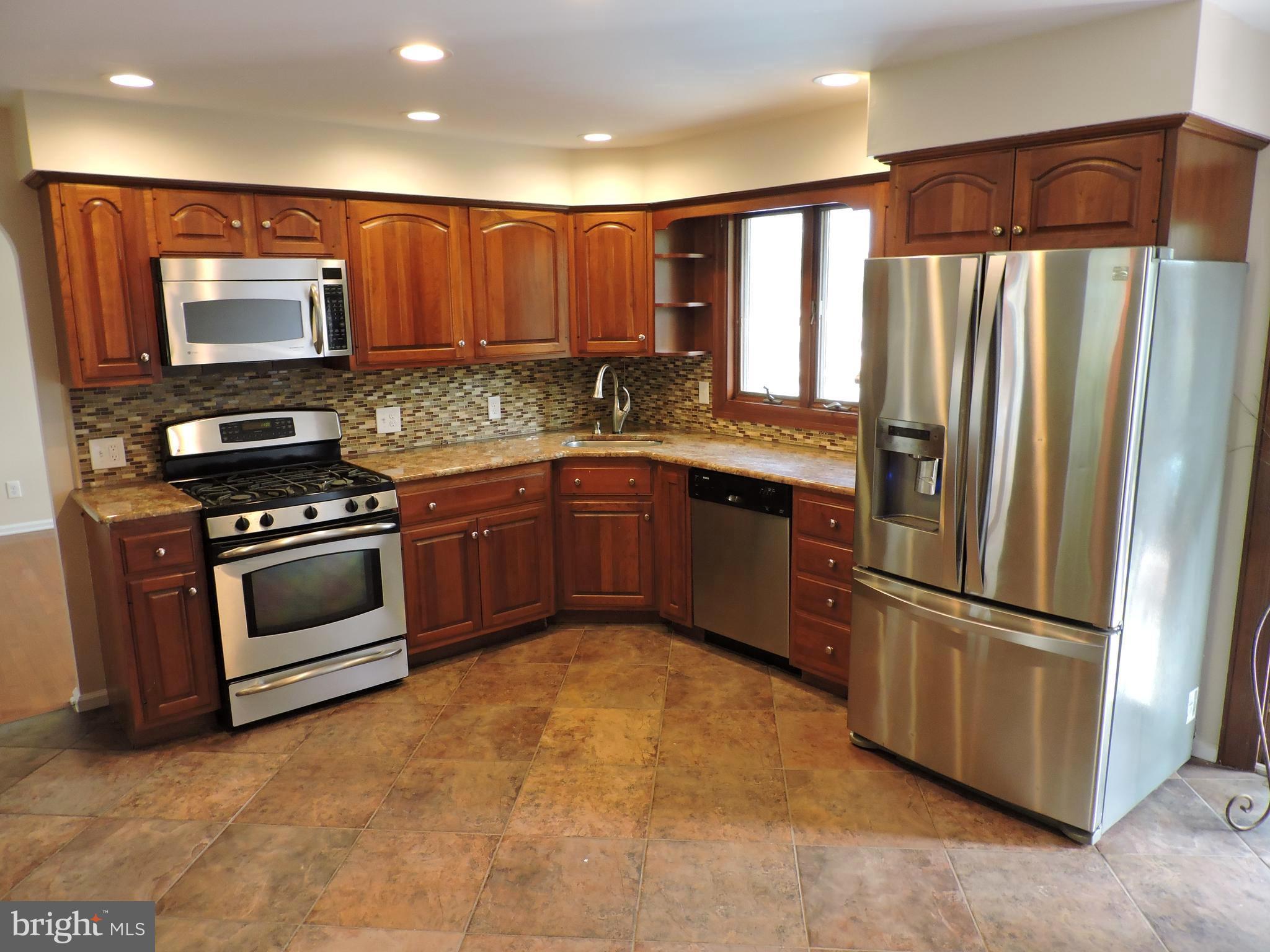 306 Arbor Road Cinnaminson, NJ 08077 - Photo 9 of 40