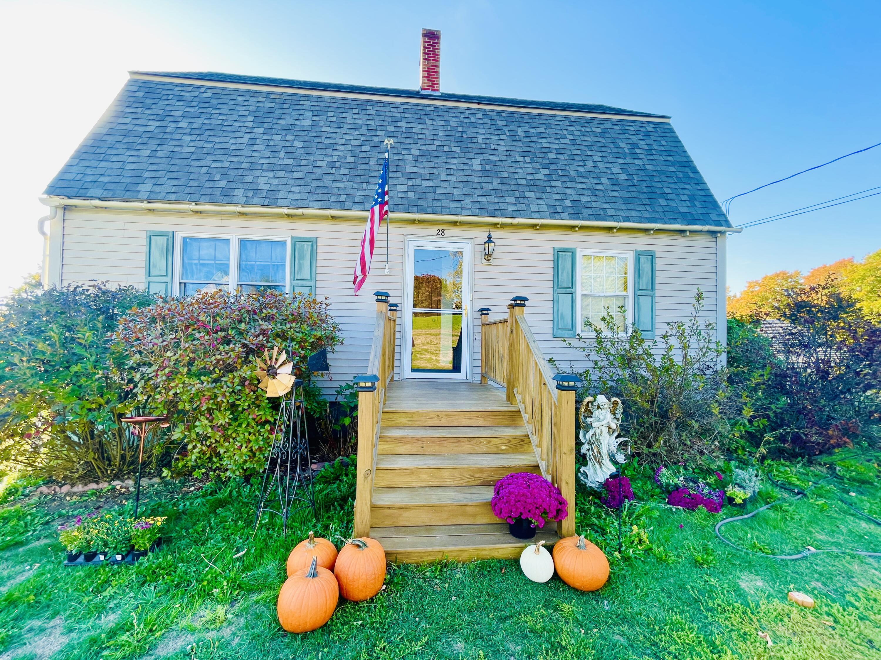 28 Messina Skowhegan, ME 04976 - Photo 6 of 71 IMG_7320