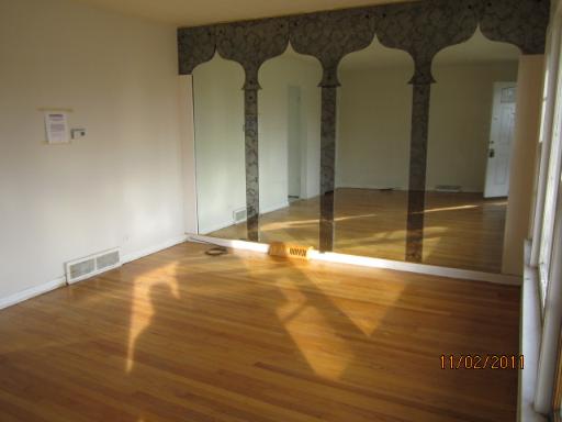 7418 West 63rd Place Summit, IL 60501 - Photo 2 of 9