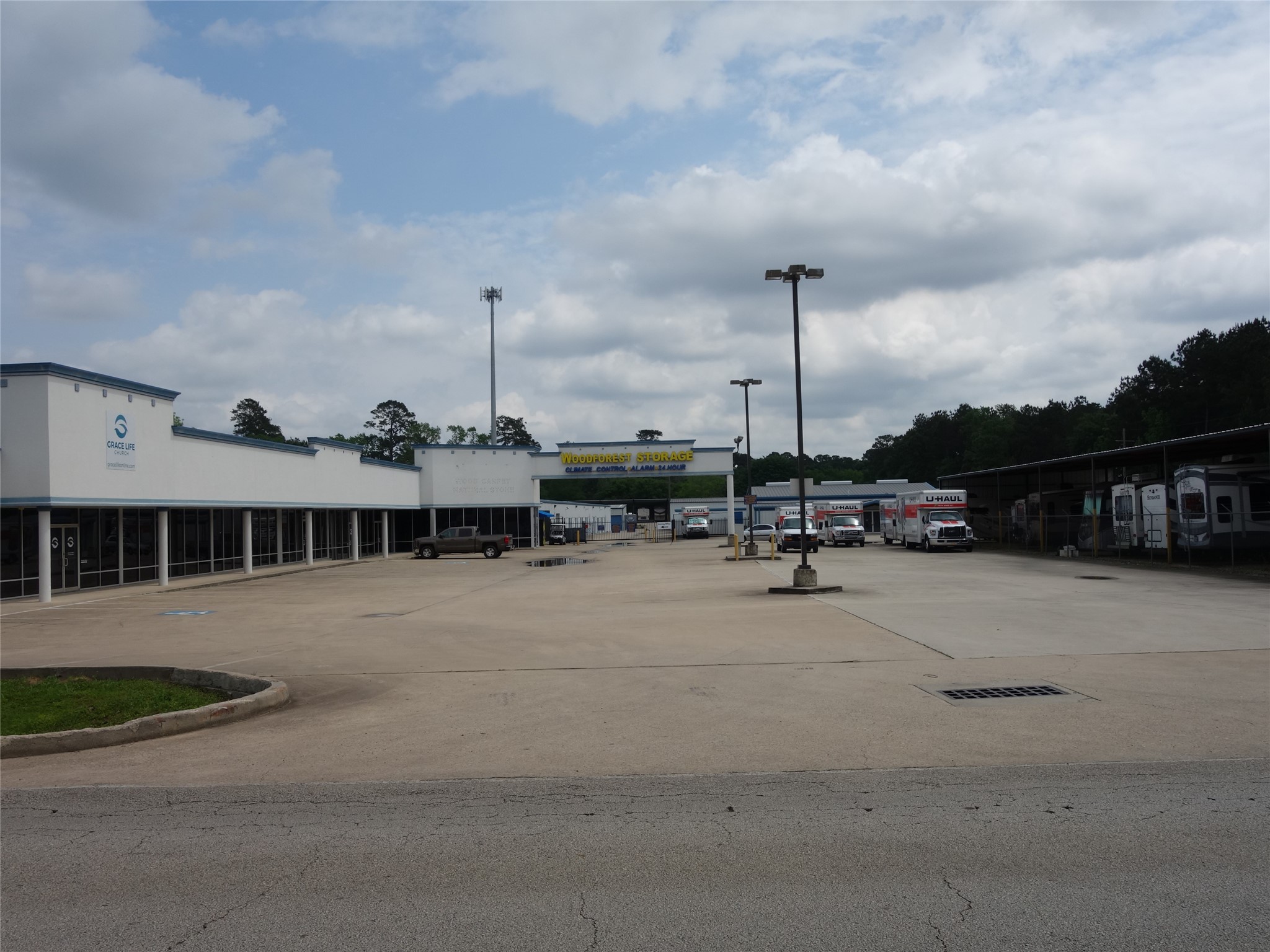 3620 Honea Egypt Road Montgomery, TX 77316 - Photo 4 of 6 a view of a terrace