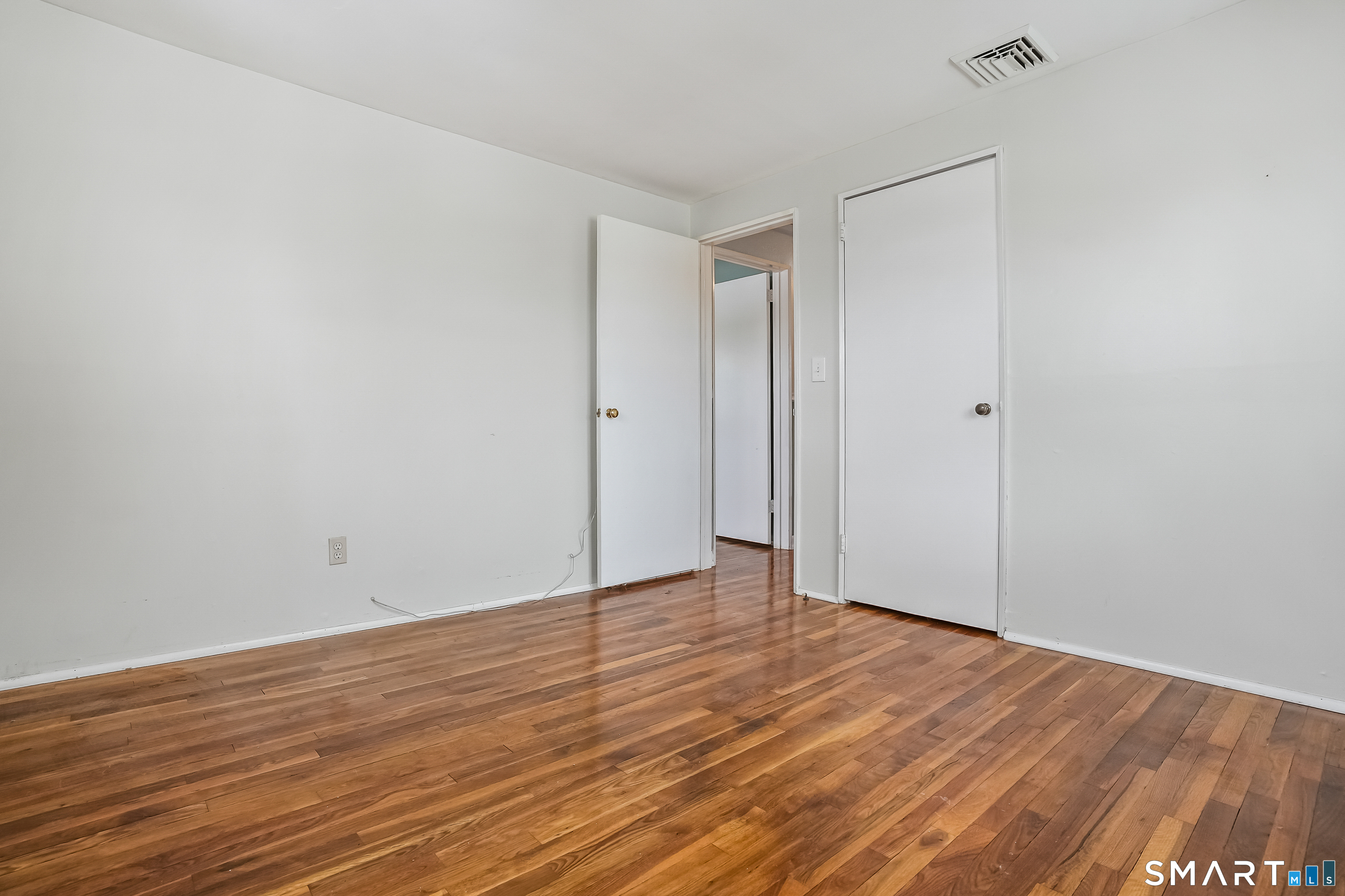 42 Carroll Road Hamden, CT 06517 - Photo 17 of 32