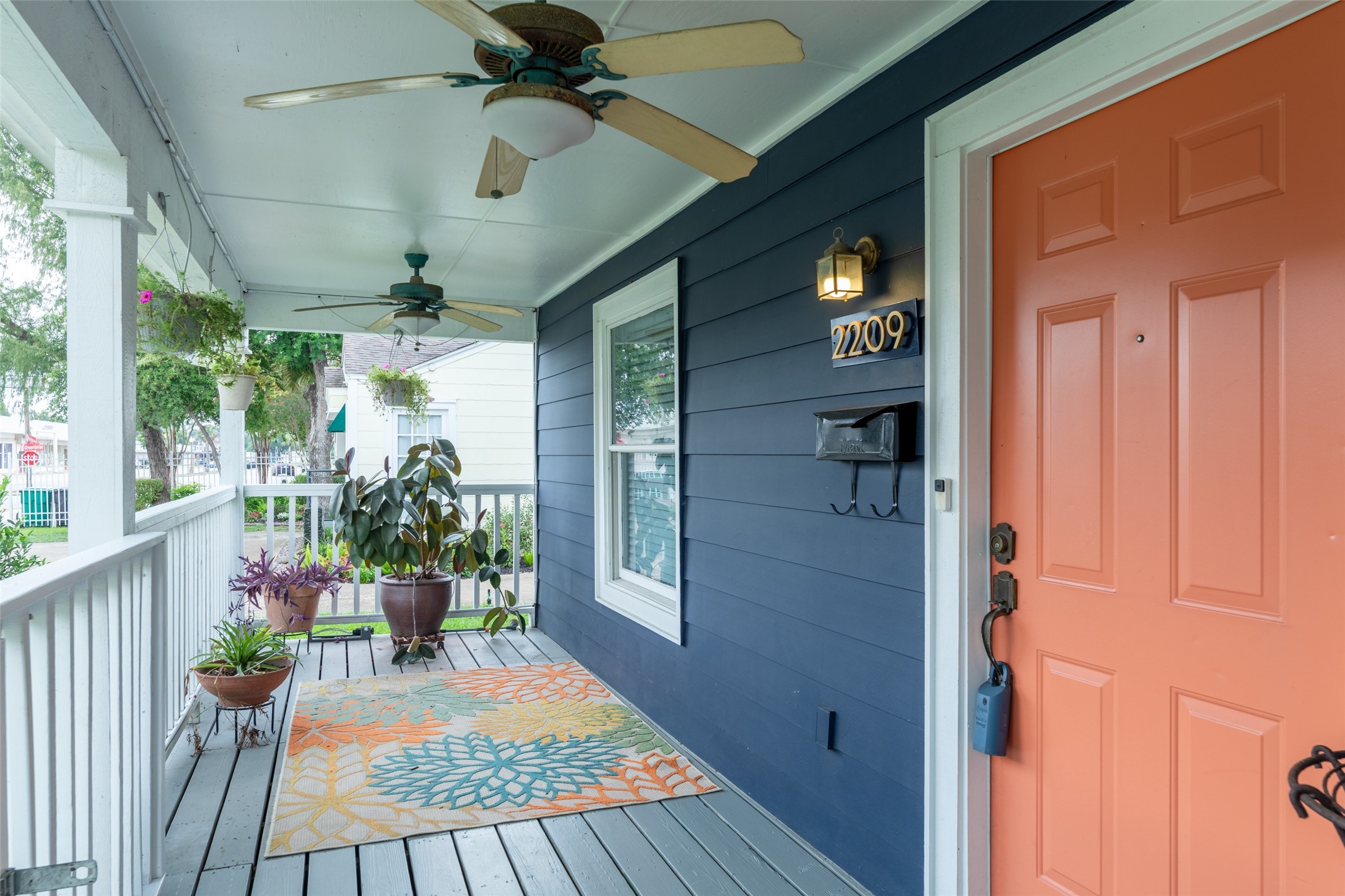 2209 Portsmouth Street Houston, TX 77098 - Photo 2 of 28