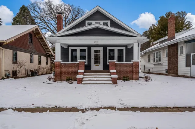 $249,900 | 2114 Cumberland Street, Rockford, IL 61103