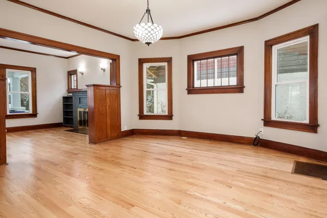 $249,900 | 2114 Cumberland Street, Rockford, IL 61103