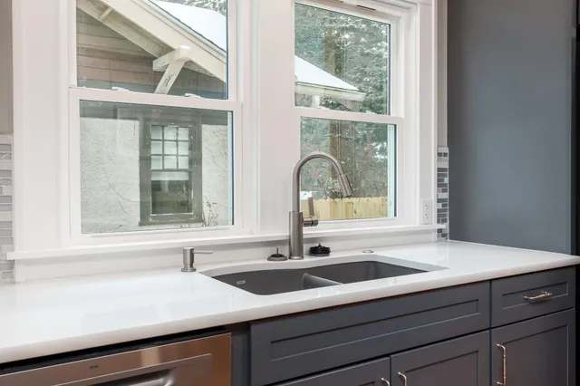 $249,900 | 2114 Cumberland Street, Rockford, IL 61103