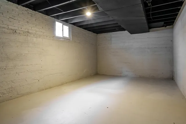 $249,900 | 2114 Cumberland Street, Rockford, IL 61103