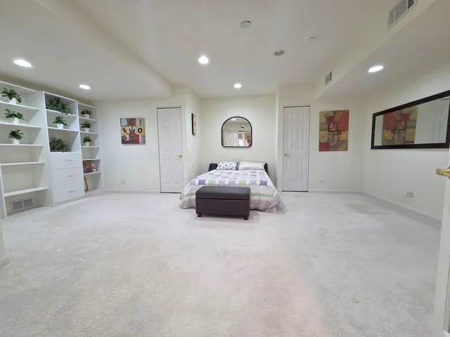 $1,700 | 1025 Rosewood Drive, Unit B, Carpentersville, IL 60110