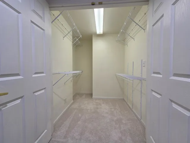 $1,700 | 1025 Rosewood Drive, Unit B, Carpentersville, IL 60110