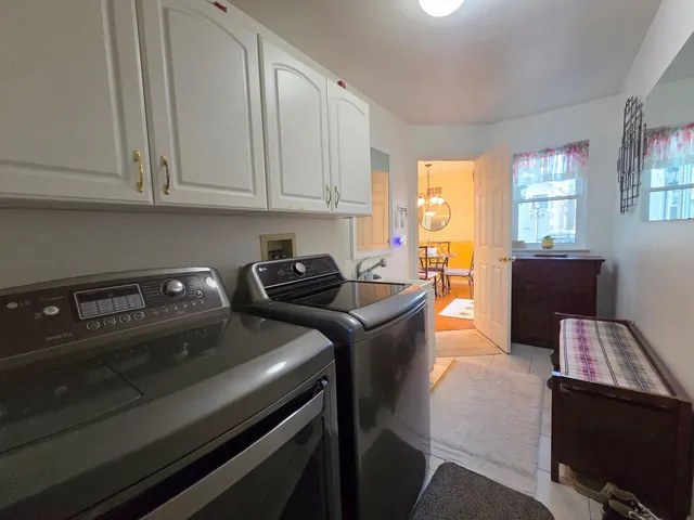 $1,700 | 1025 Rosewood Drive, Unit B, Carpentersville, IL 60110