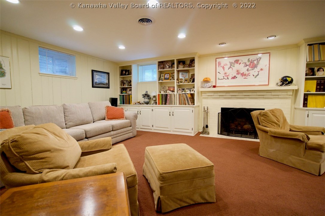 645 Holly Road Charleston, WV 25314 - Photo 27 of 30 Gallery Image 27