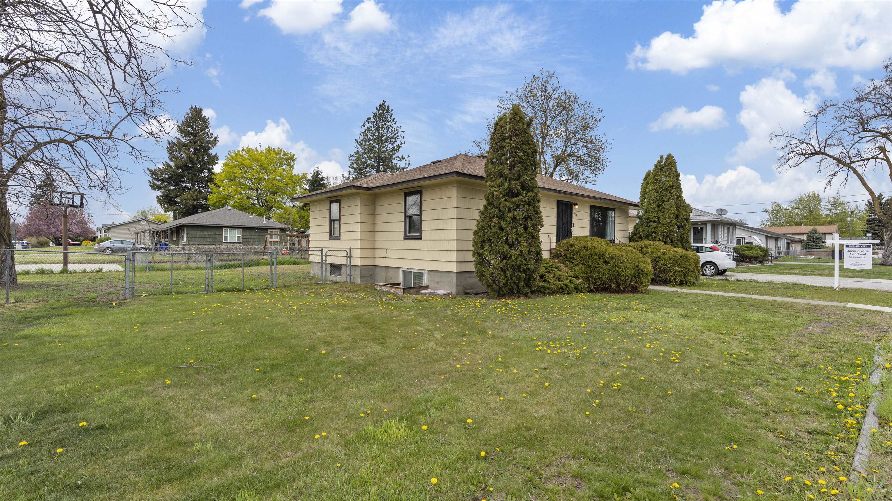 1705 North Vista Road Spokane Valley, WA 99212 - Photo 3 of 20 Gallery Image 3
