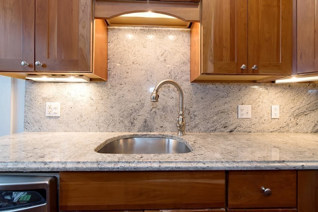 35 Riverside Place Walpole, MA 02081 - Photo 18 of 42 Gallery Image 18