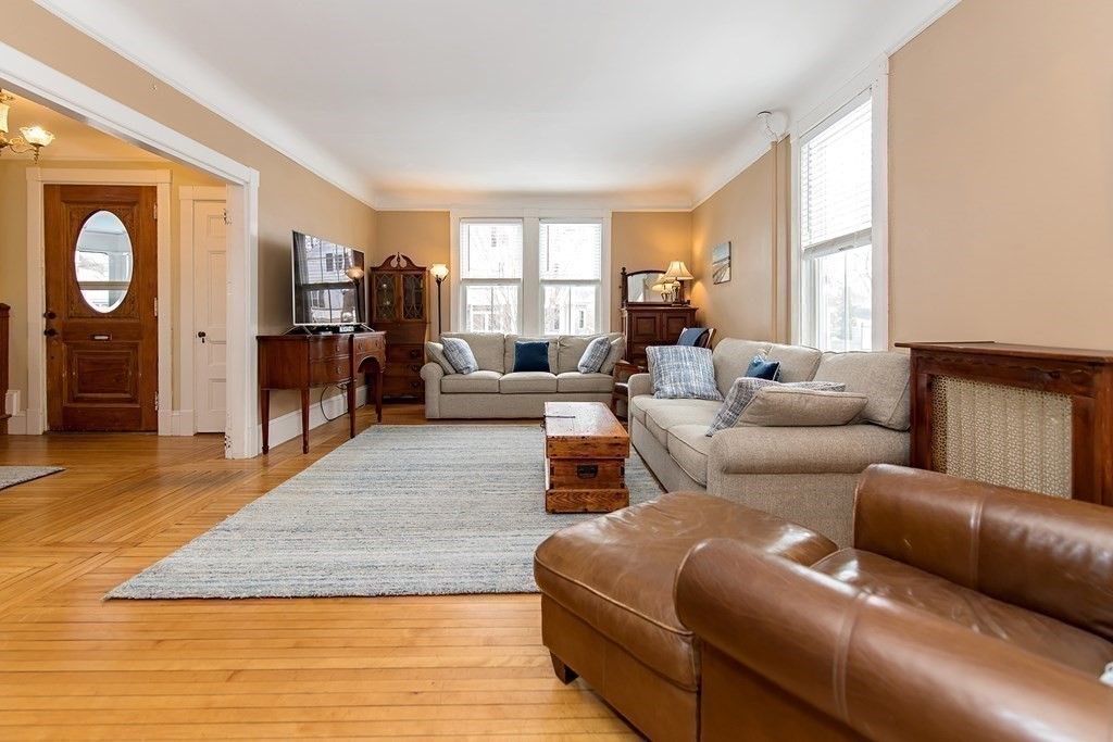 35 Riverside Place Walpole, MA 02081 - Photo 8 of 42 Gallery Image 8