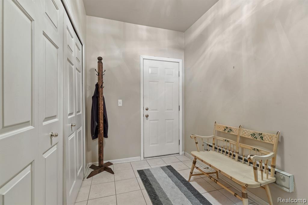 1635 Welland Street Howell, MI 48855 - Photo 8 of 24