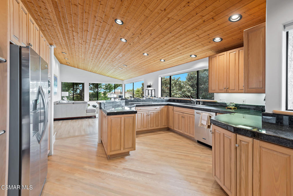 6793 Seawatch Lane Malibu, CA 90265 - Photo 6 of 44