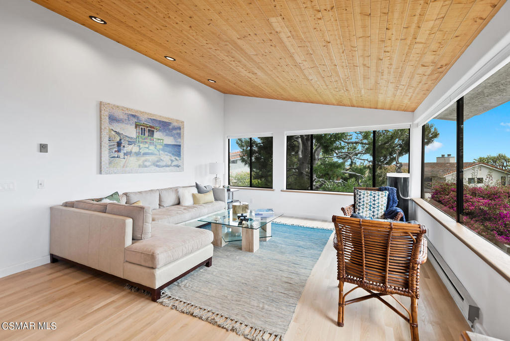 6793 Seawatch Lane Malibu, CA 90265 - Photo 8 of 44