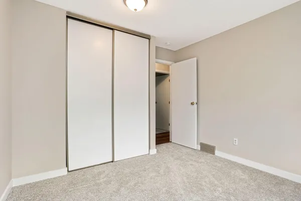 $2,495 | 8616 Windward Circle, Eden Prairie, MN 55344