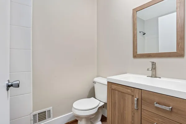 $2,495 | 8616 Windward Circle, Eden Prairie, MN 55344