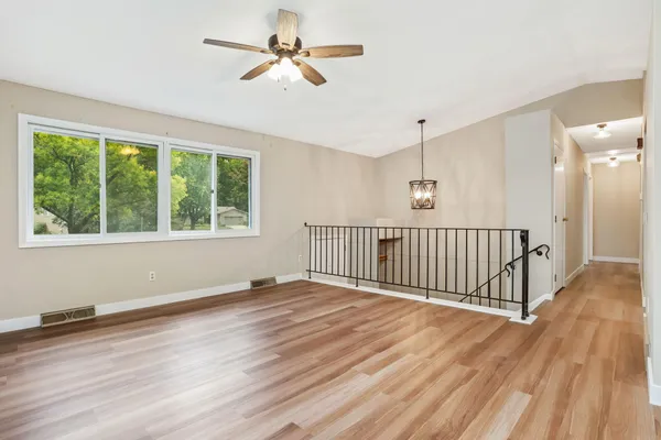 $2,495 | 8616 Windward Circle, Eden Prairie, MN 55344