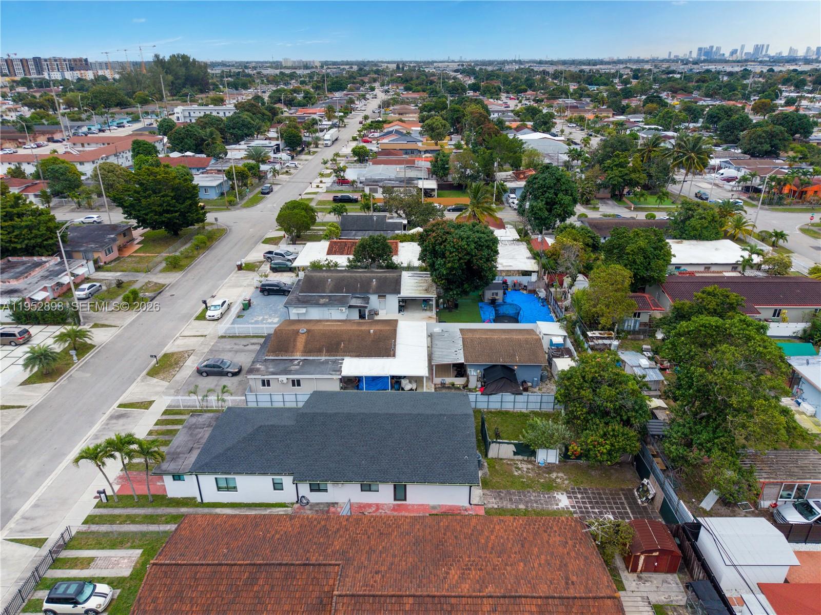 458 East 20th Street Hialeah, FL 33013 - Photo 32 of 54 Photo 32