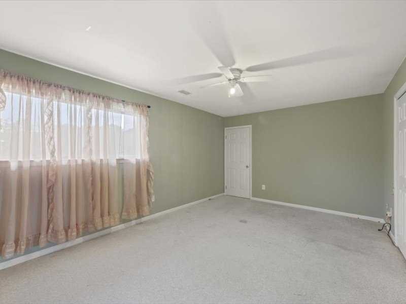 26 Cooper Road, Unit 306 Poughkeepsie, NY 12603 - Photo 6 of 16 a view of an empty room with a window