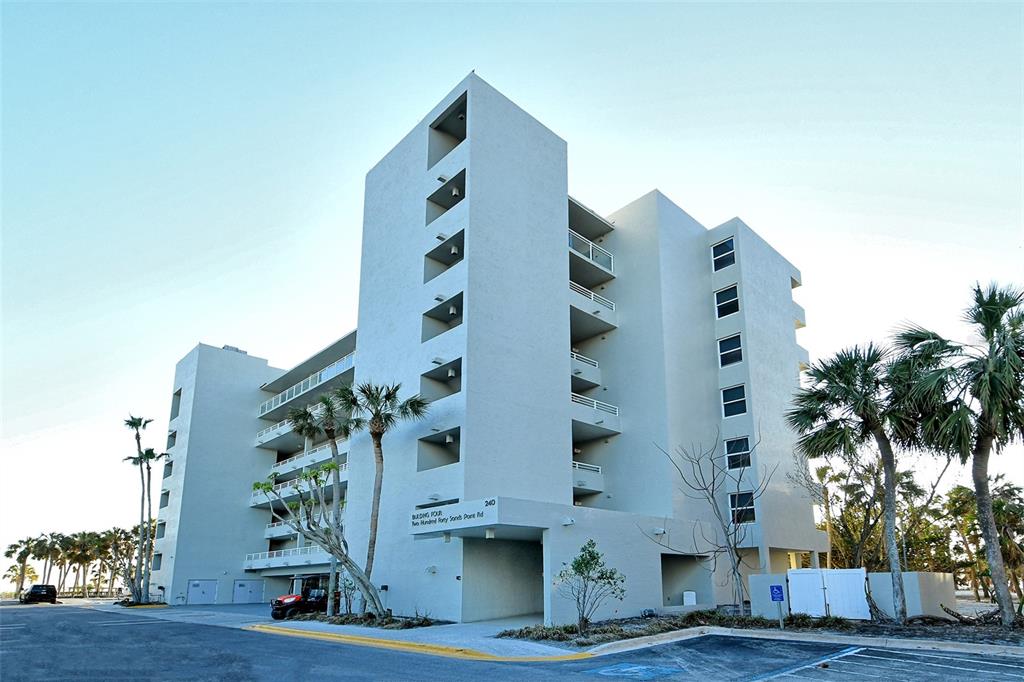 240 Sands Point Road, Unit 4206 Longboat Key, FL 34228 - Photo 4 of 41