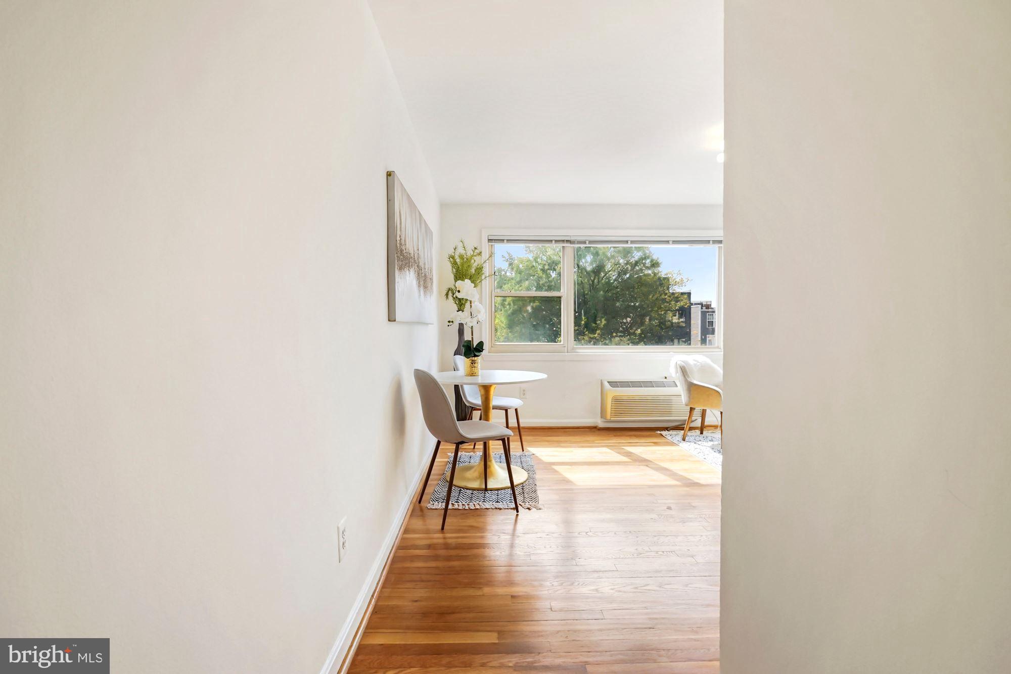604 Longfellow Street Northwest, Unit 403 Washington, DC 20011 - Photo 3 of 18