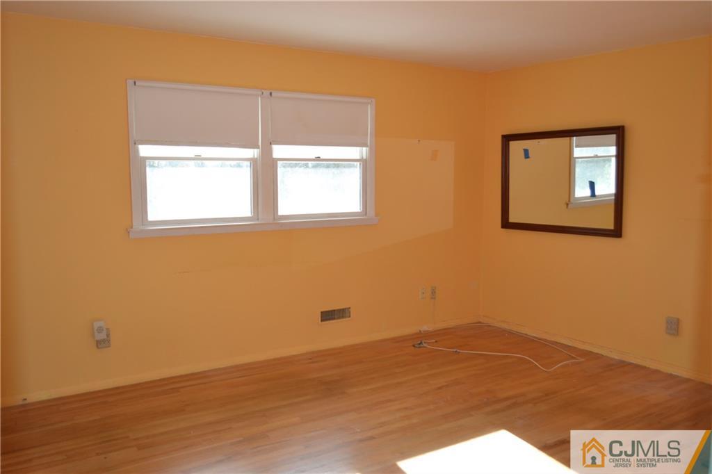 20 Bruning Road East Brunswick, NJ 08816 - Photo 6 of 19 Gallery Image 6