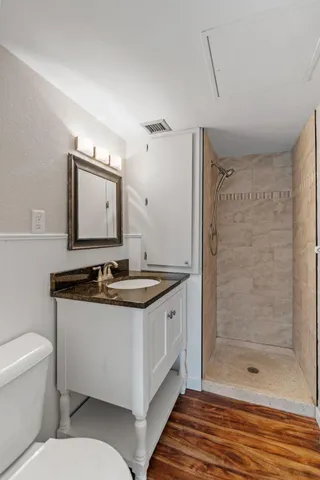 $149,900 | 6450 York Avenue South, Unit 308, Edina, MN 55435