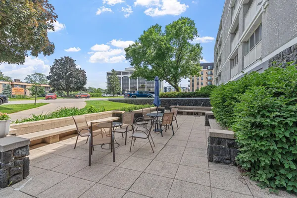 $139,900 | 6450 York Avenue South, Unit 308, Edina, MN 55435