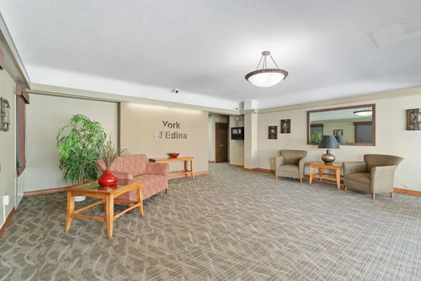 $139,900 | 6450 York Avenue South, Unit 308, Edina, MN 55435