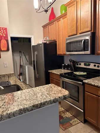 $2,095 | 2516 Grassy Point Drive, Unit 200, Lake Mary, FL 32746