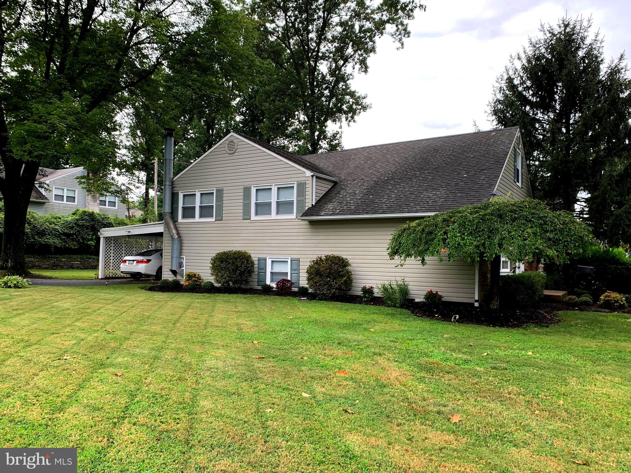 245 Buckboard Road Willow Grove, PA 19090 - Photo 4 of 19 Side view