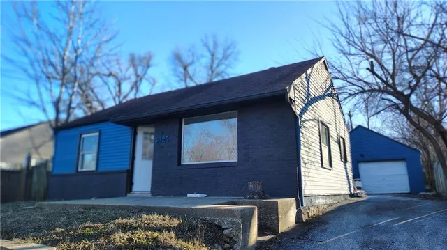 $220,000 | 5025 Forest Avenue, Kansas City, KS 66106