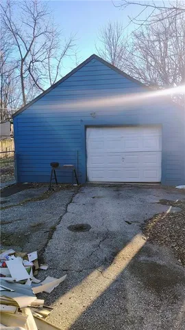 $220,000 | 5025 Forest Avenue, Kansas City, KS 66106