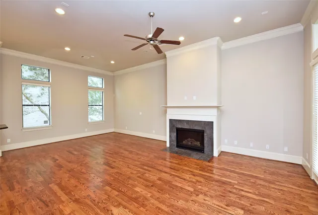 $3,250 | 5813 A Kiam Street, Houston, TX 77007